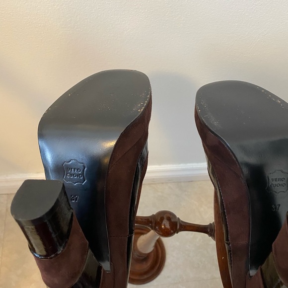 Biba chocolate suede and patent platform heels - Picture 6 of 6